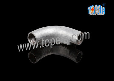 20MM 3 / 4 ′′، 1 ′′BS4568 GI الحديد الكوع الحديدي الدائري الصلبة مربع التقاطع مع ثقب